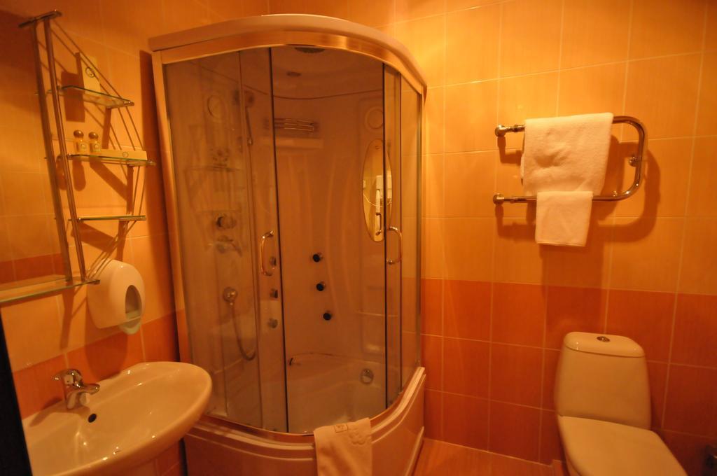 Golden Palace Hotel Aktau Szoba fotó