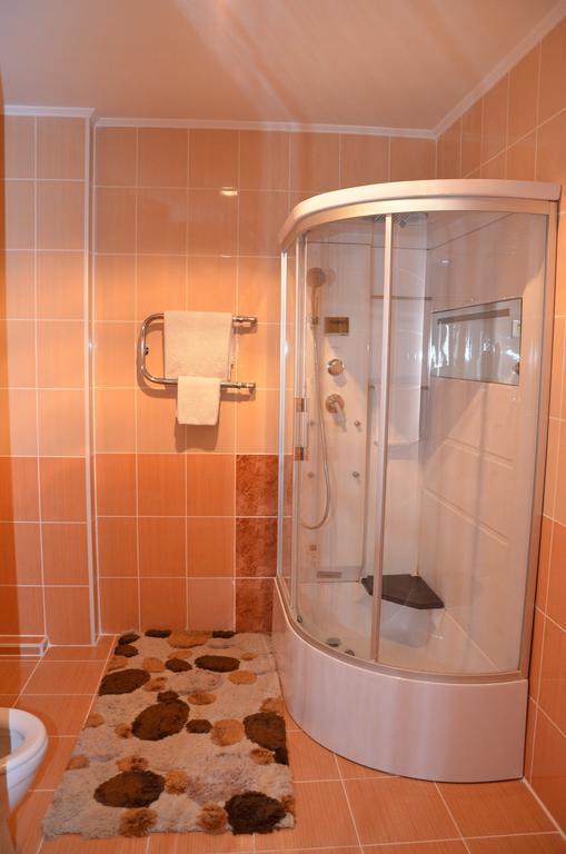 Golden Palace Hotel Aktau Kültér fotó